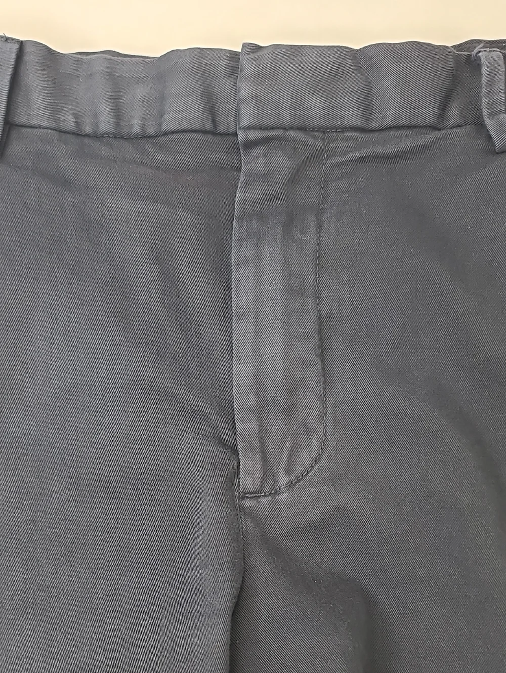 Banana Republic Men's Hi-Rise Tapered Leg Pleated Front Trouser Pant in Navy